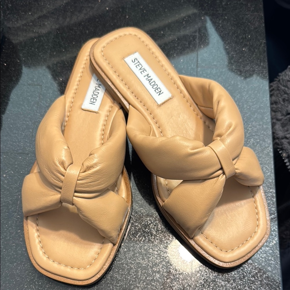 Steve Madden Tan Knotted Slide Sandals